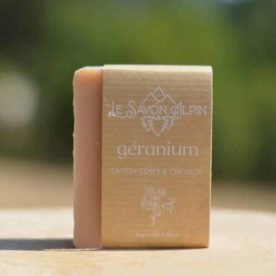 Savon solide naturel à l’huile essentiel de géranium – le Savon Alpin