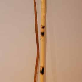 Bâton traditionnel de Berger des Causses – Artisanal et écologique en Noisetier et lanière de cuir
